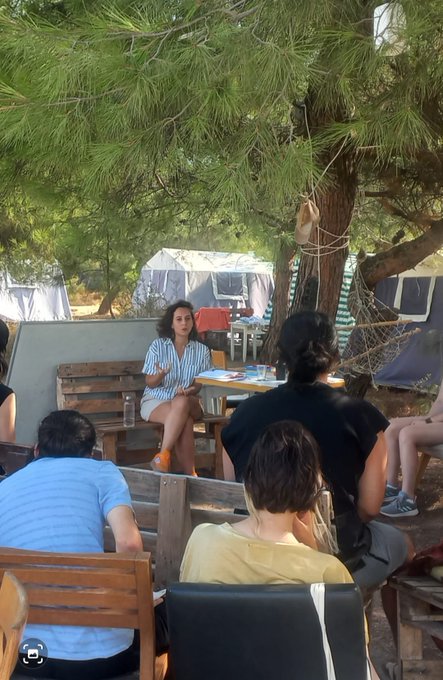 "Zamanın Ruhu Üzerine Yakın Okumalar” etkinliginin son gününe, bugünün kentlerinin durumunu tartışmak üzere Bern Üniversitesi'nden Dr. Deniz Ay konuk oldu