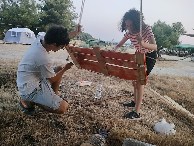 Köyün artık bir salıncağı var!